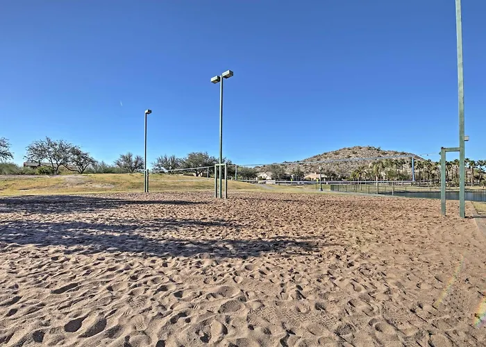 Hot Tub & Heated Pool: In Estrella Mtn Ranch Holiday home Liberty